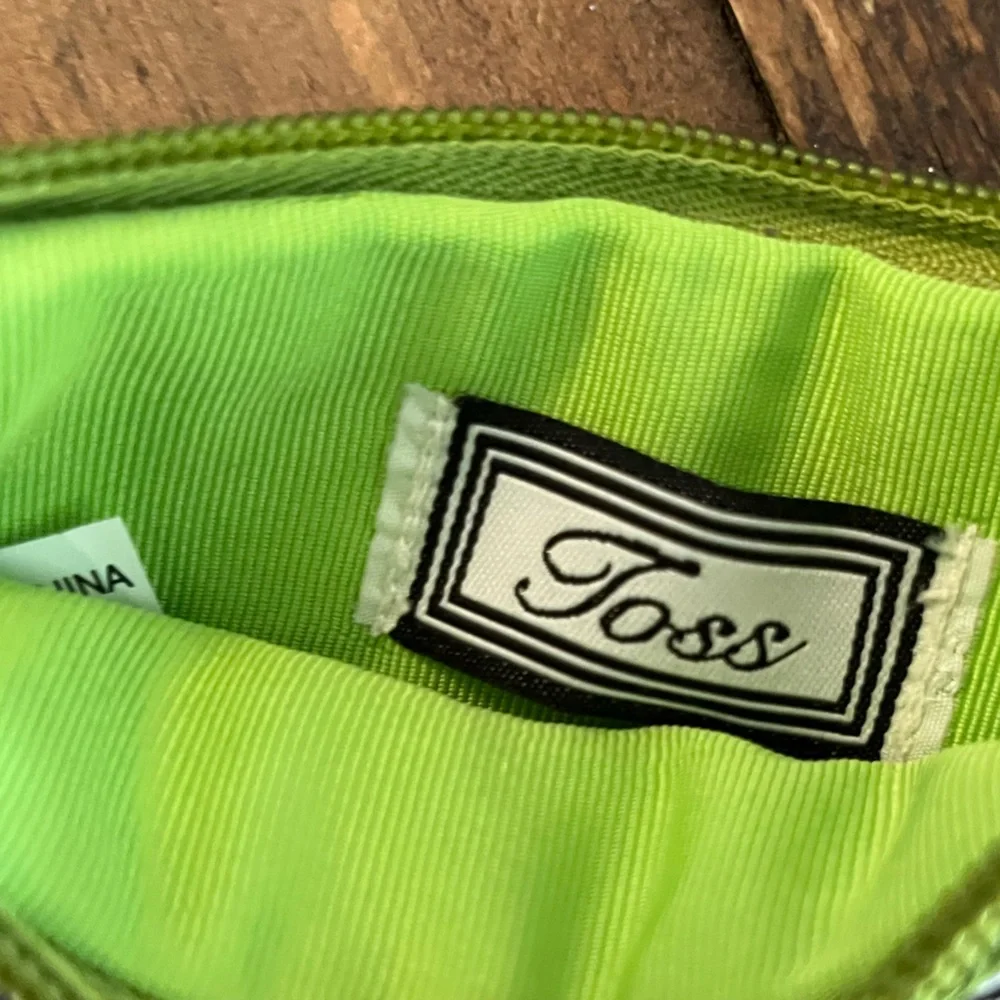 Toss Small Wipeable Cosmetic Bag Zipper Pouch | Makeup Travel Toiletry Case‎